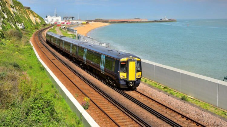 Southeastern Electrostar train passing Shakespeare Beach ast Dover. // Credit: Southeastern