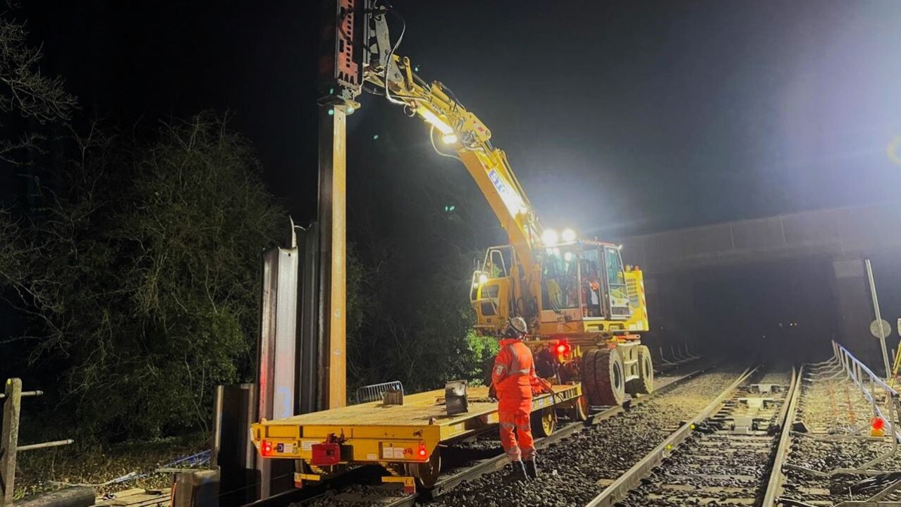 King's Sutton bridge improvement work - Network Rail