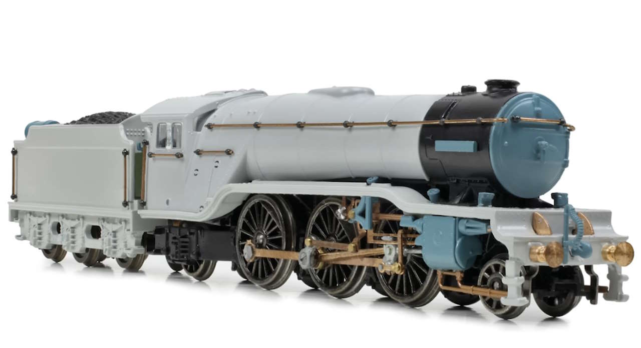 Prototype of the new V2 steam locomotive. // Credit: Bachmann