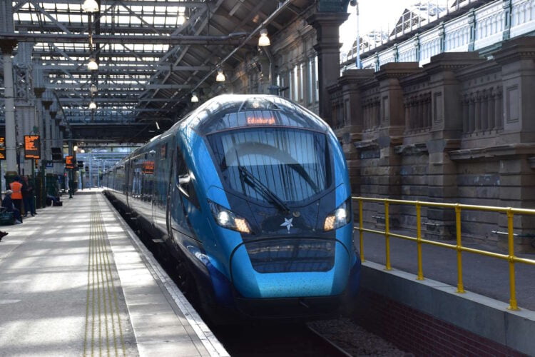 Picture of TPE Class 397 in Edinburgh Waverley