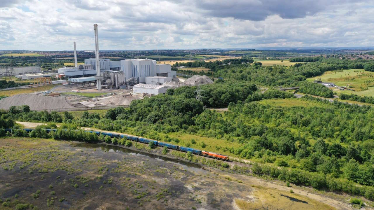 Friehtliner train delivering waste to enfinium plant at Ferrybridge. // Credit: enfinium