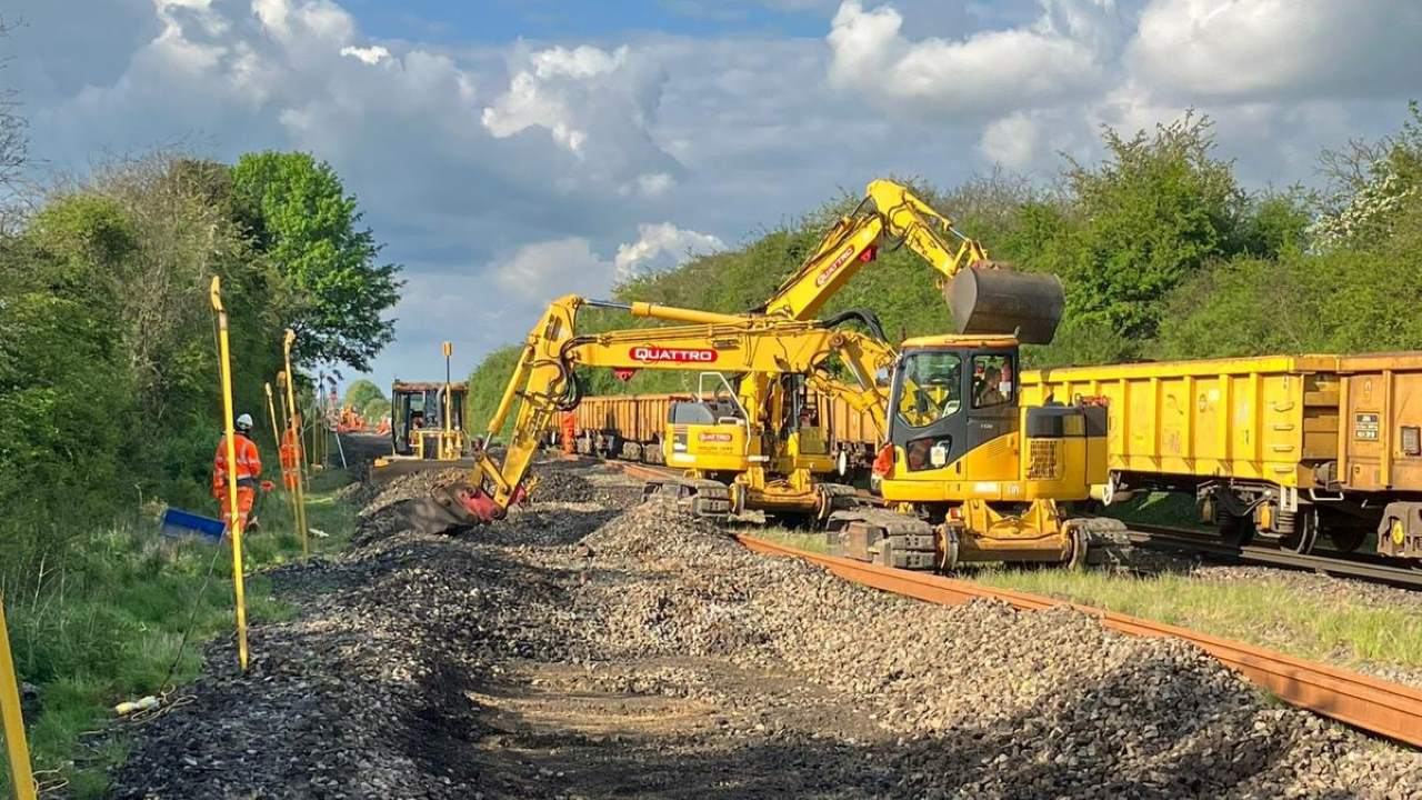 Track replacement in action - Network Rail