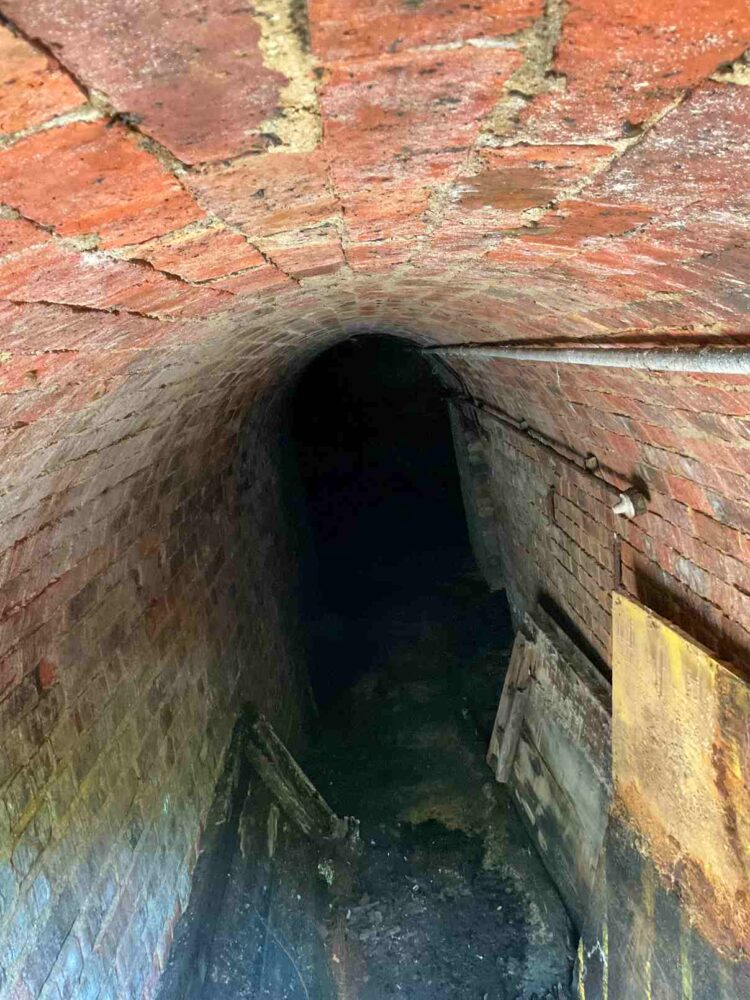 A view inside the mysterious narrow tunnel, any information on its history will be greatly received - SWR