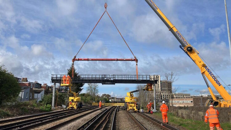 Engineers working on resignalling works in SOuth London. // Credit Network Rail