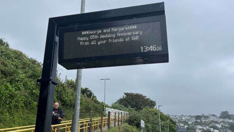 A special message on the information screen at Carbis Bay station. // Credit: Great Western Railway