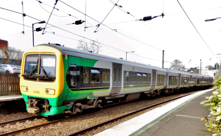 323205 at Unibversity station on a Cross City Line train from Redditch to Four Oaks. // Credit: Roger Smiths