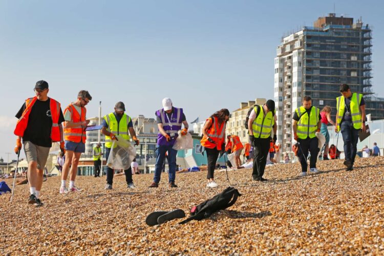 Volunteers cleaning Brighton Beach