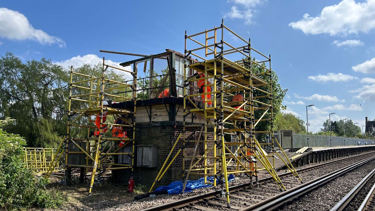 Redundant Kent signal box finds a new home in Cornwall