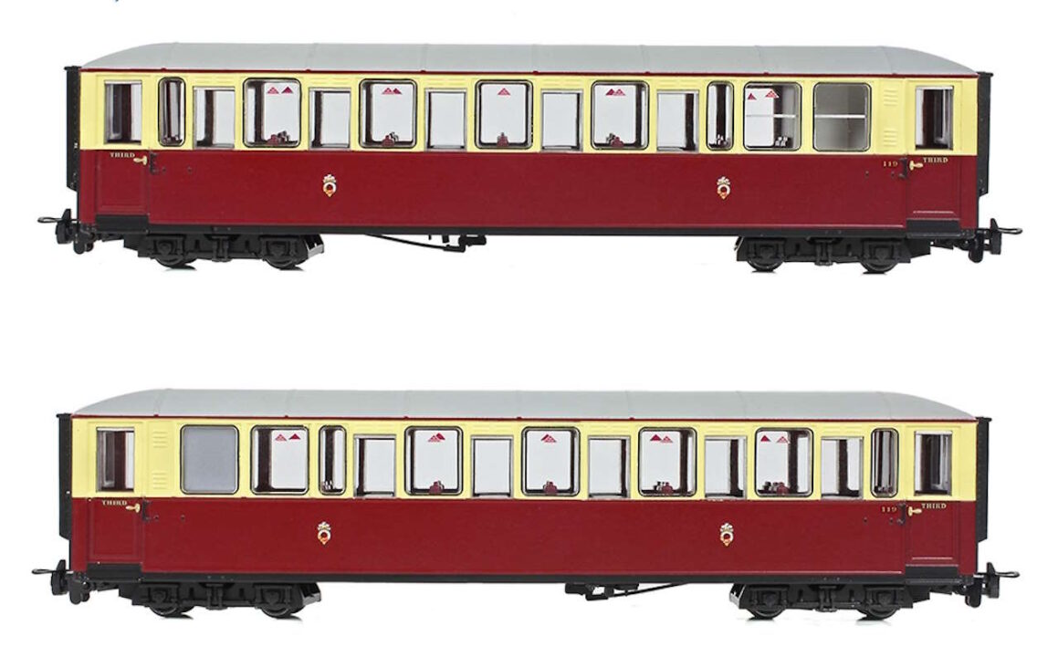 Bachmann Ffestiniog Raiilway Tin Cars in the later Crimson and Cream livery. // Credit: Bachmann Europe Plc