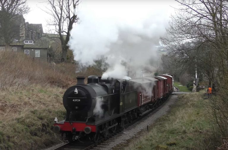 43924 at Oakworth