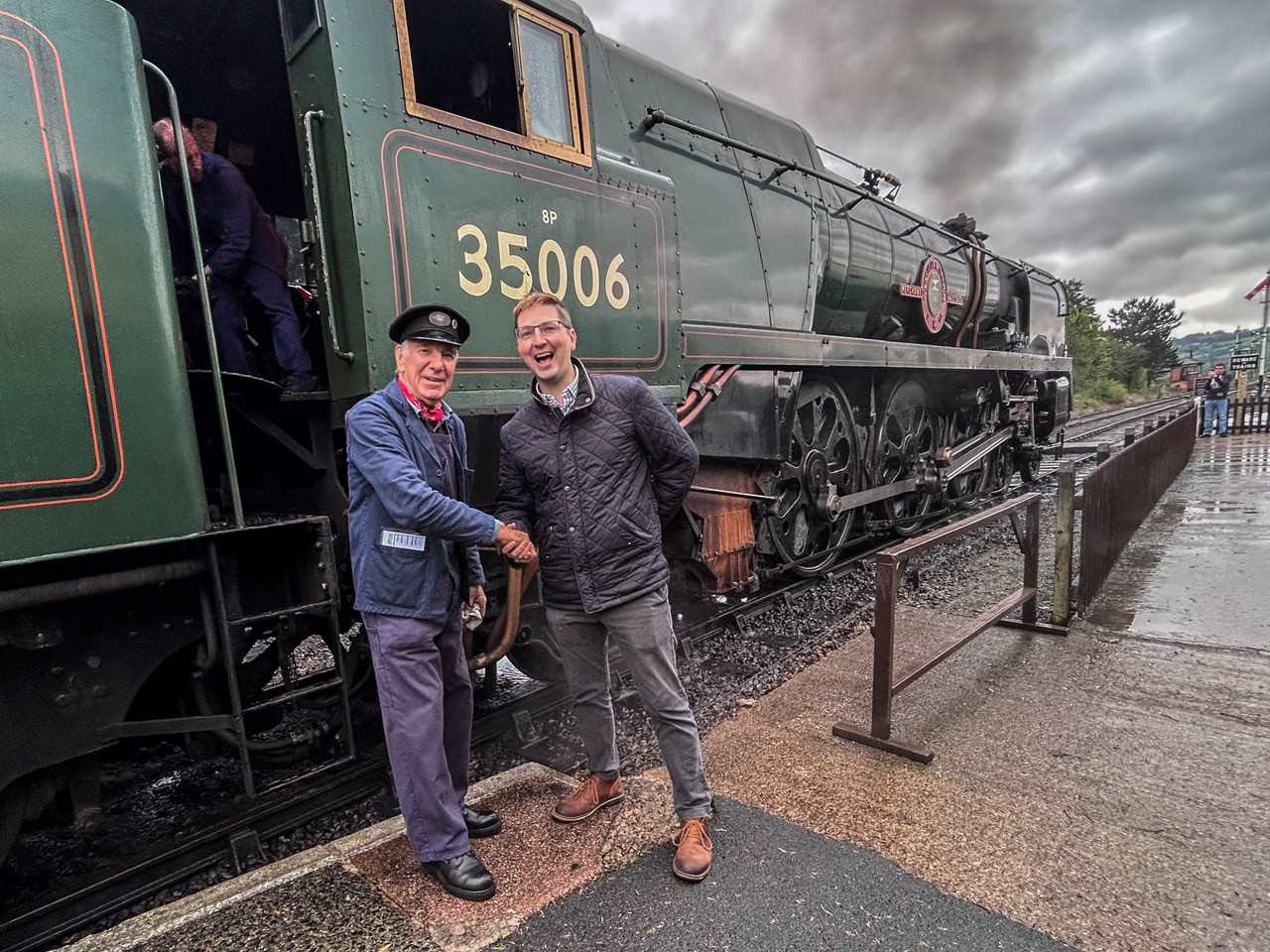 Driver Clive Norton with Cllr Richard Stanley, Leader of Tewkesbury Borough Council - Ian Crowder