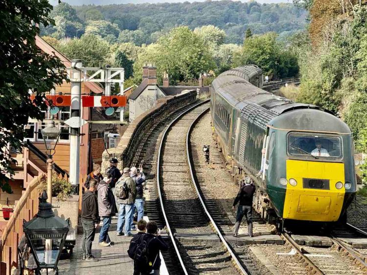 HST token exchange at Bewdley North - David Bissett