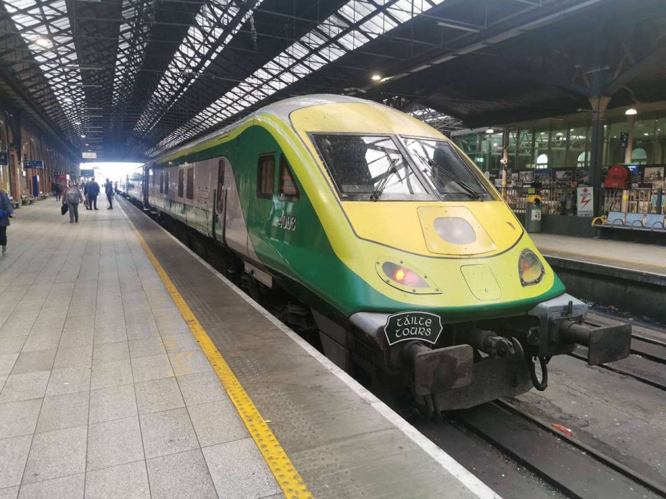 A Mk.IV set on a previous rail tour. // Credit: Táilte Tours