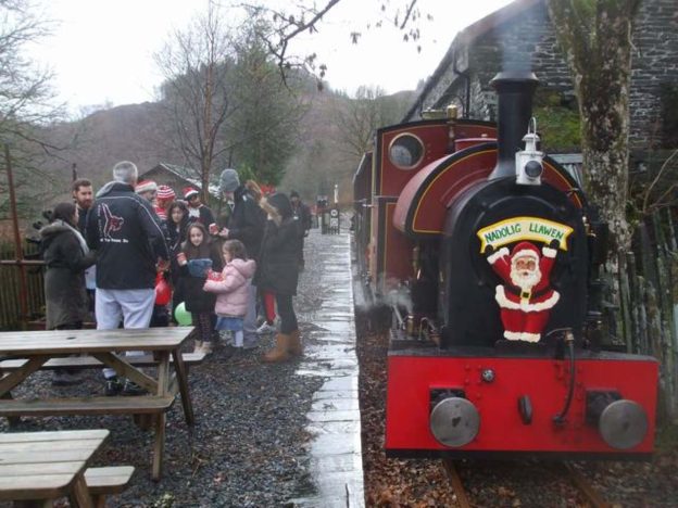 A good crowd prepare to board the Corris Santa Special - Corris Railway