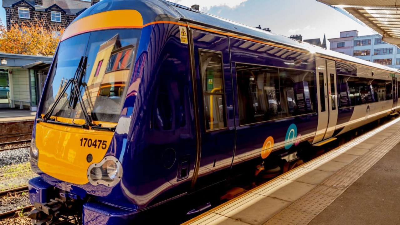 Class 170 Turbostar Northern train