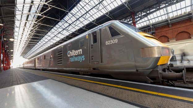 Chiltern Railways train at London Marylebone. // Credit: Chiltern Railways