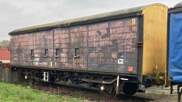 Ministry of Defence VDA van. // Credit: National Wagon Preservation Group