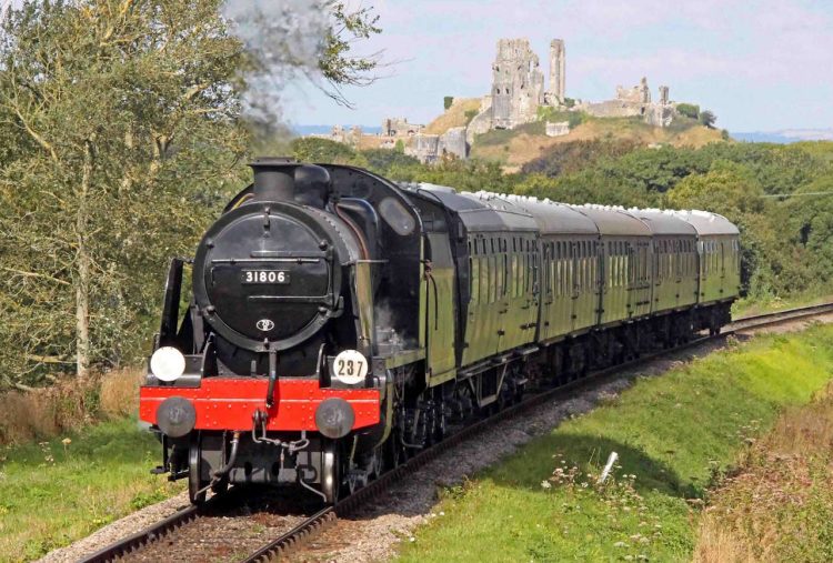 U CLass No. 31806'. // Credit: Andrew P>M. Wright