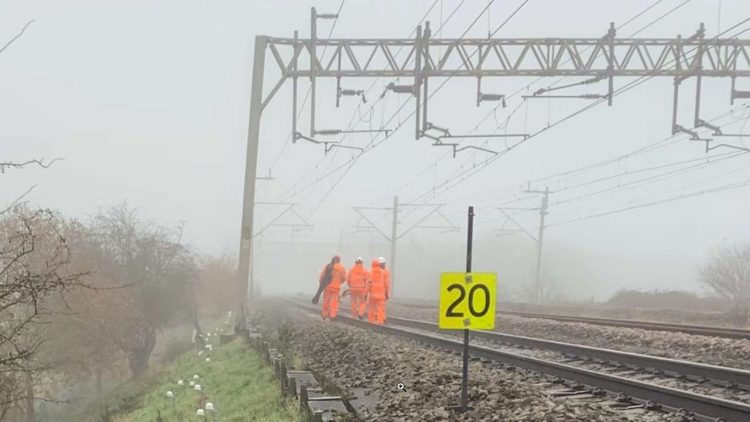 Damaged overhead line structure in Polesworth. // Credit: Network Rail