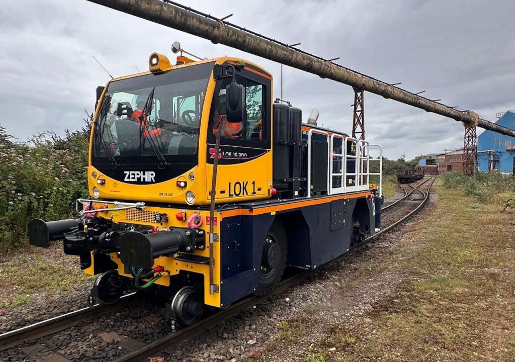 New Zephir LOK 16.300 depot shunter