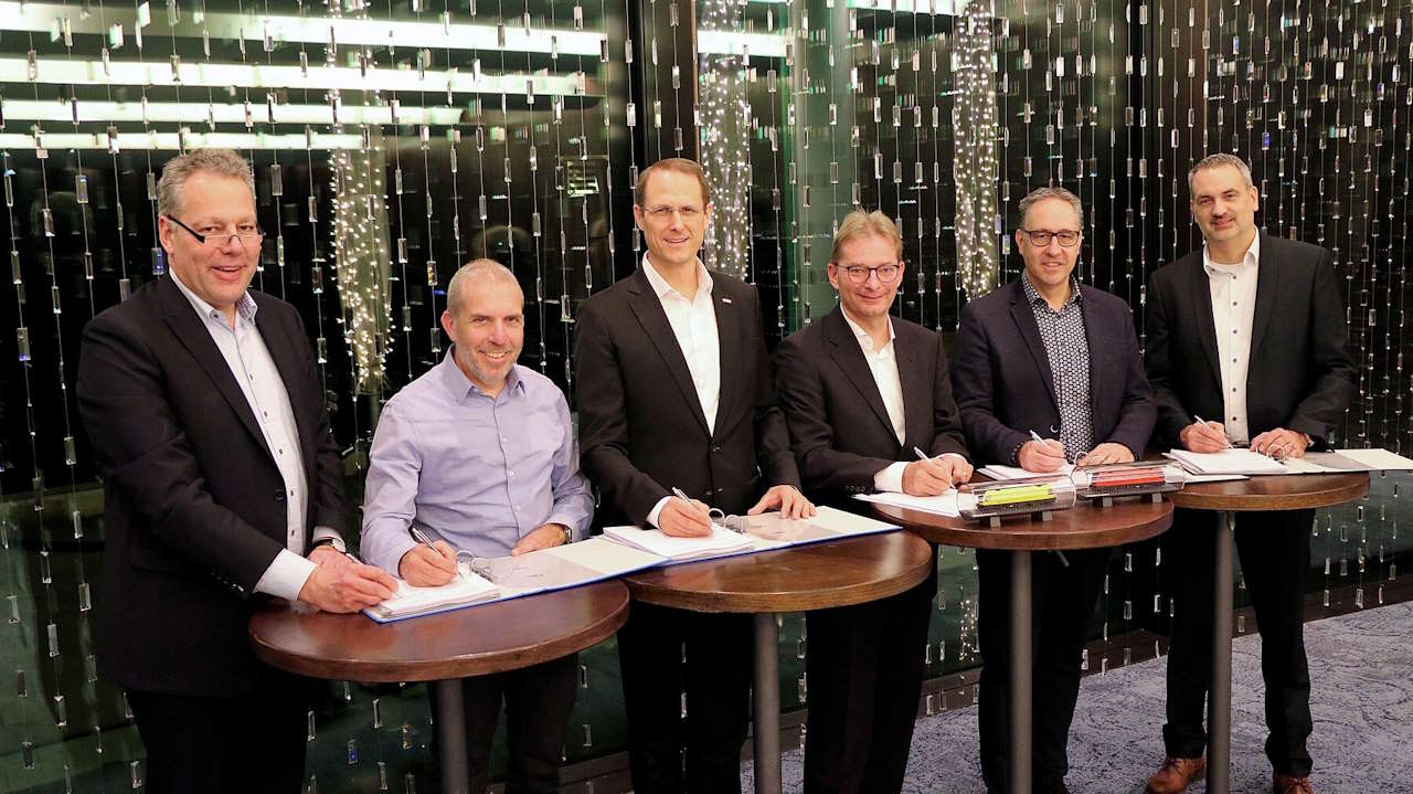 left to right: Ansgar Brockmeyer, Deputy Group CEO Stadler; Ivo Hutter, Head of Rolling Stock RhB; Renato Fasciati, CEO RhB; Christian König, Deputy Head of Marketing & Sales Stadler; Egon Gsponer, CEO MGB; Ivan Pfammatter, Head of Rolling Stock and Traction MGB. // Credit: Stadler