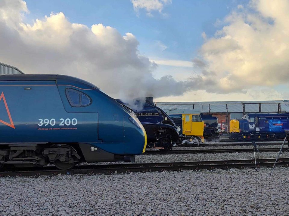 390200, 60007 Sir Nigel Gresley, 50049, 35018 British India Line and 37800